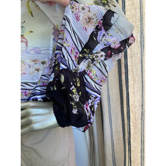 NWT White House Black Market Floral Print Ruffle Trim Blouse S - Picture 3 of 8